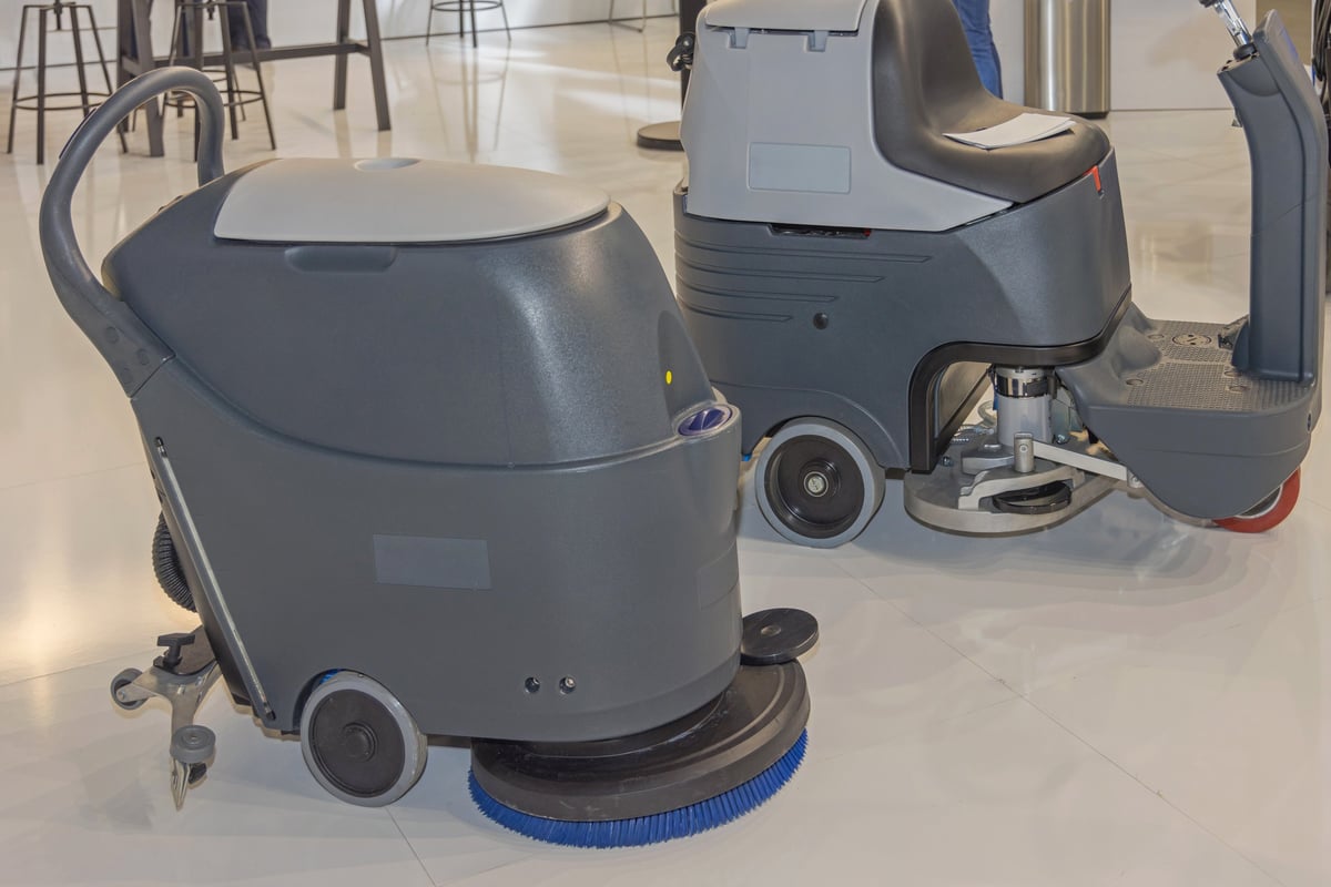 Equipos profesionales de limpieza de suelos para zonas comunes